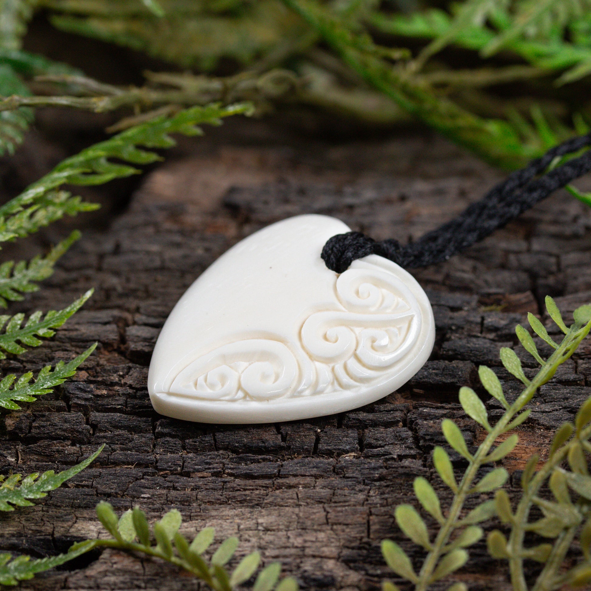 NZ Bone Small Heart Pendant