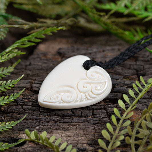 NZ Bone Small Heart Pendant