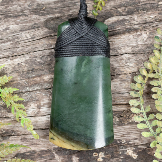 NZ Greenstone Medium Toki Pendant Flower Jade Pounamu