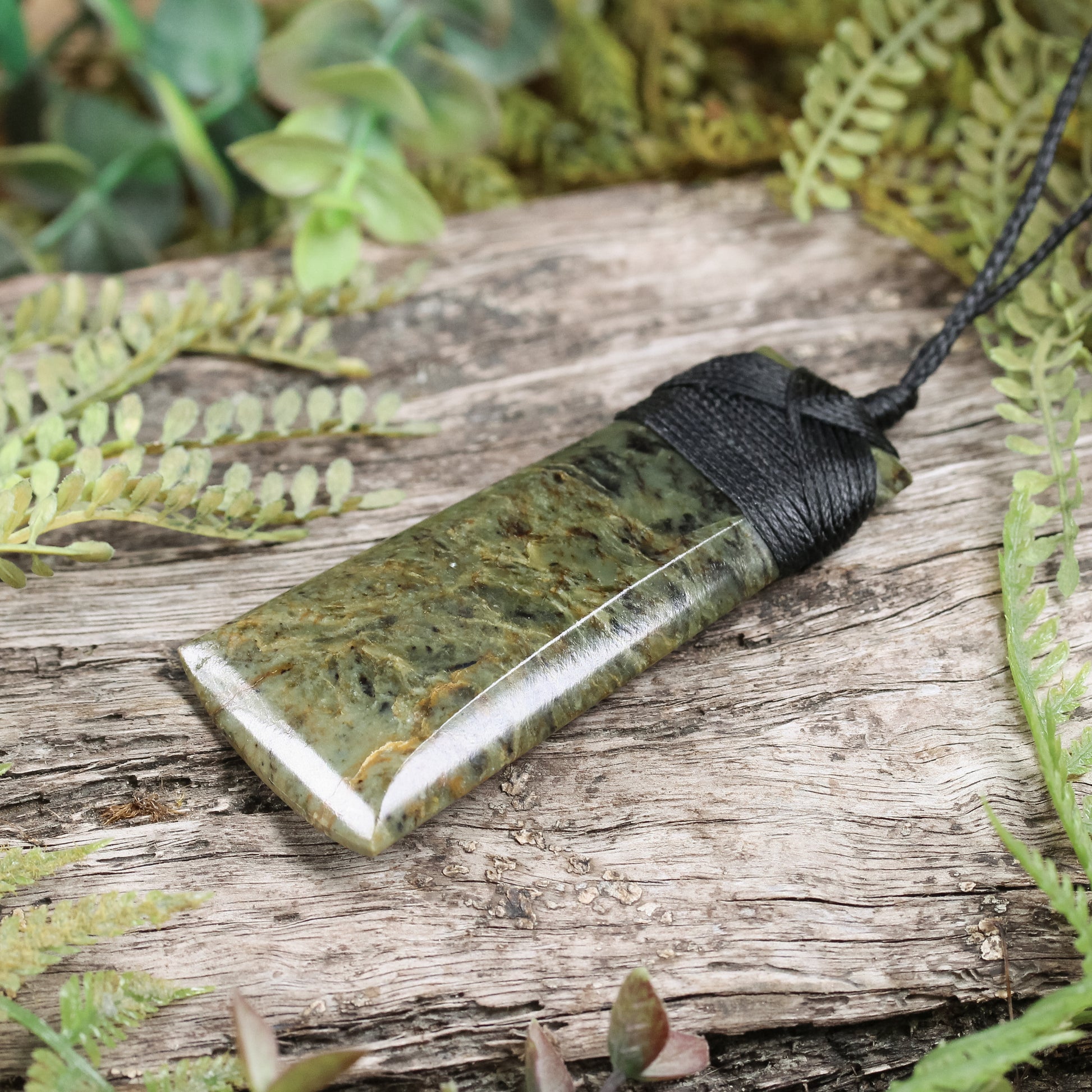 NZ Greenstone Large Toki Pendant Rimu Pounamu