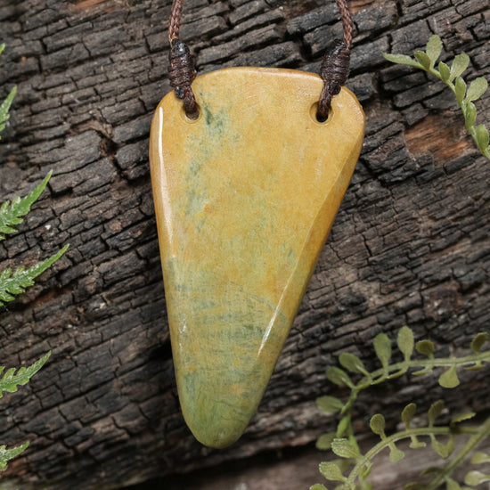 NZ Greenstone Medium Freeform Niho Taniwha Tooth Pendant Flower Jade Pounamu