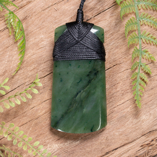 NZ Greenstone Medium Toki Pendant Hapopo Pounamu
