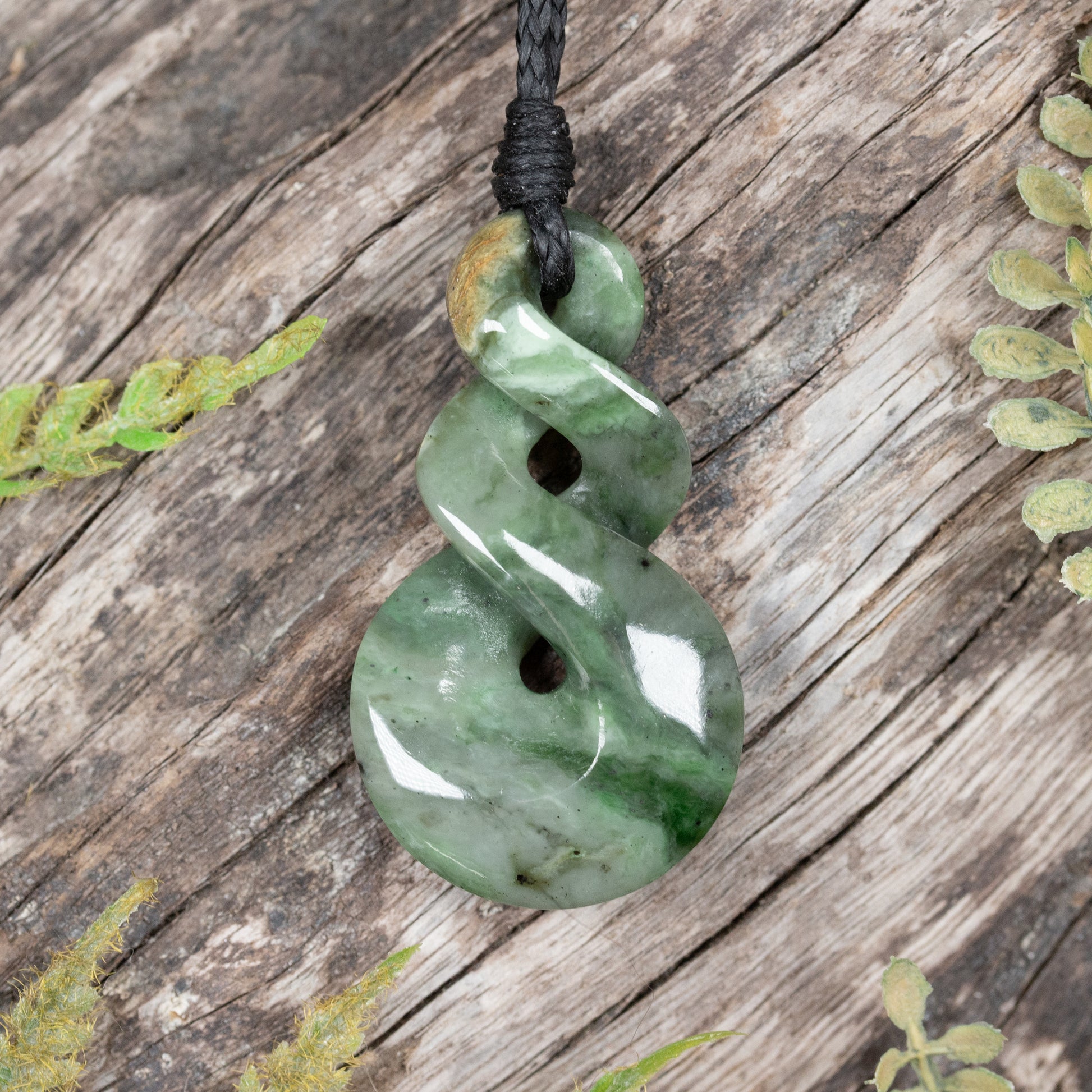 NZ Greenstone Small Twist Pendant Auhunga Pounamu