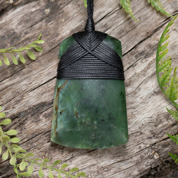 NZ Greenstone Small Toki Pendant (CB832) Hapopo Pounamu