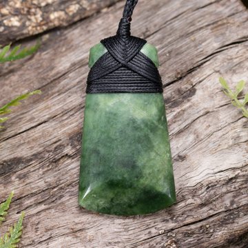 NZ Greenstone Small Toki Pendant Kawakawa Pounamu