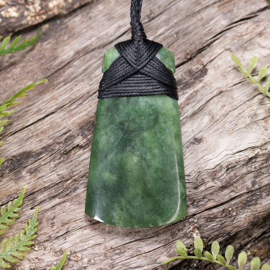 NZ Greenstone Small Toki Pendant Kawakawa Pounamu