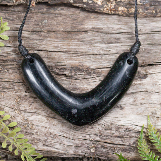 NZ Serpentine Medium Kōuma Breastplate Pendant