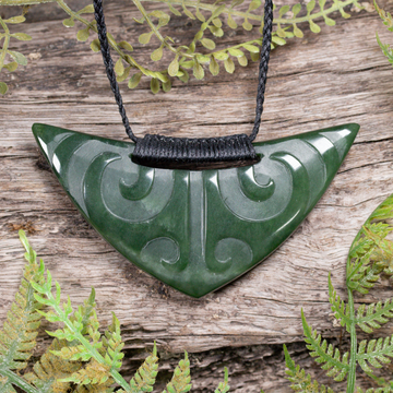 NZ Greenstone Large Kōuma Breastplate Pendant Kawakawa Pounamu