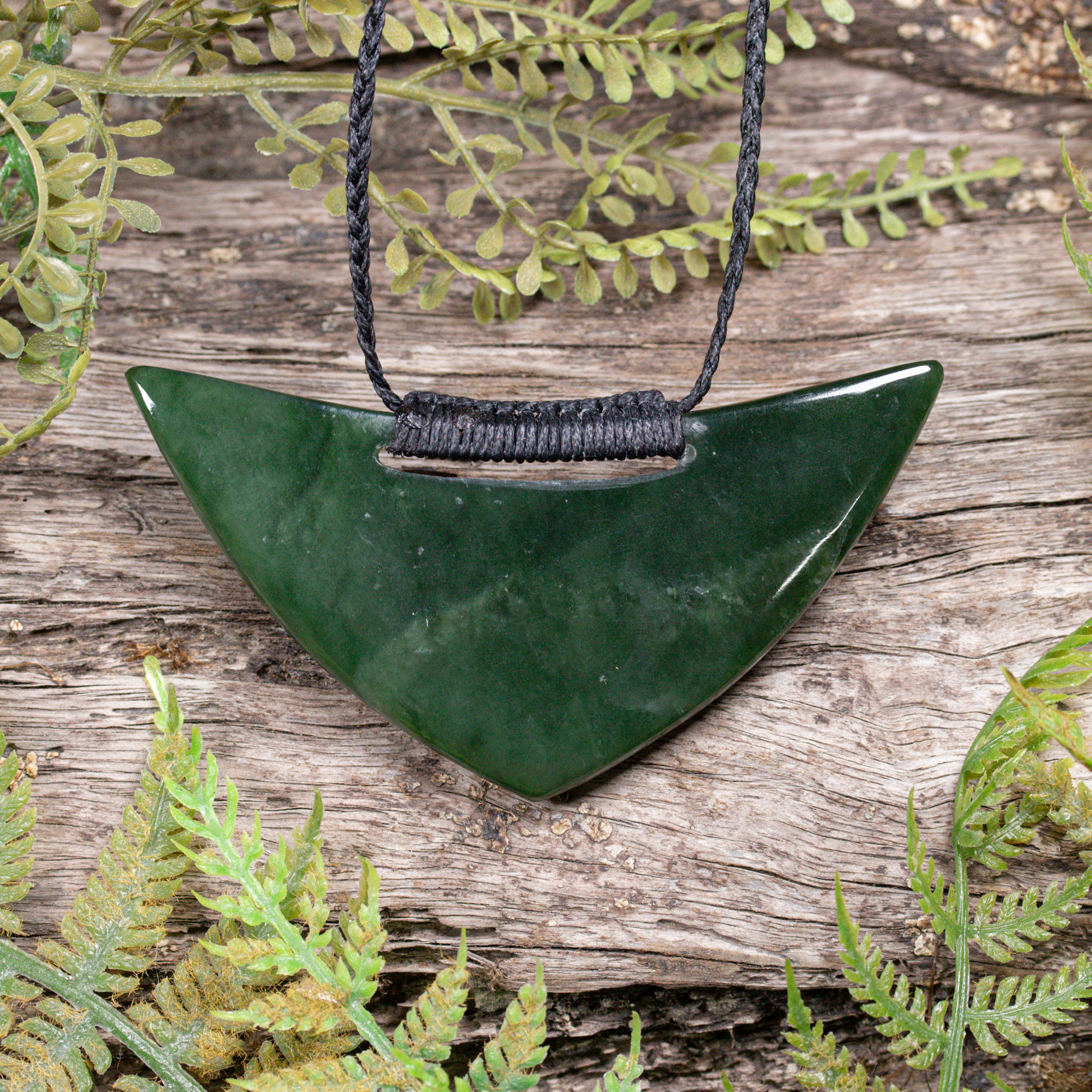NZ Greenstone Large Kōuma Breastplate Pendant Kawakawa Pounamu