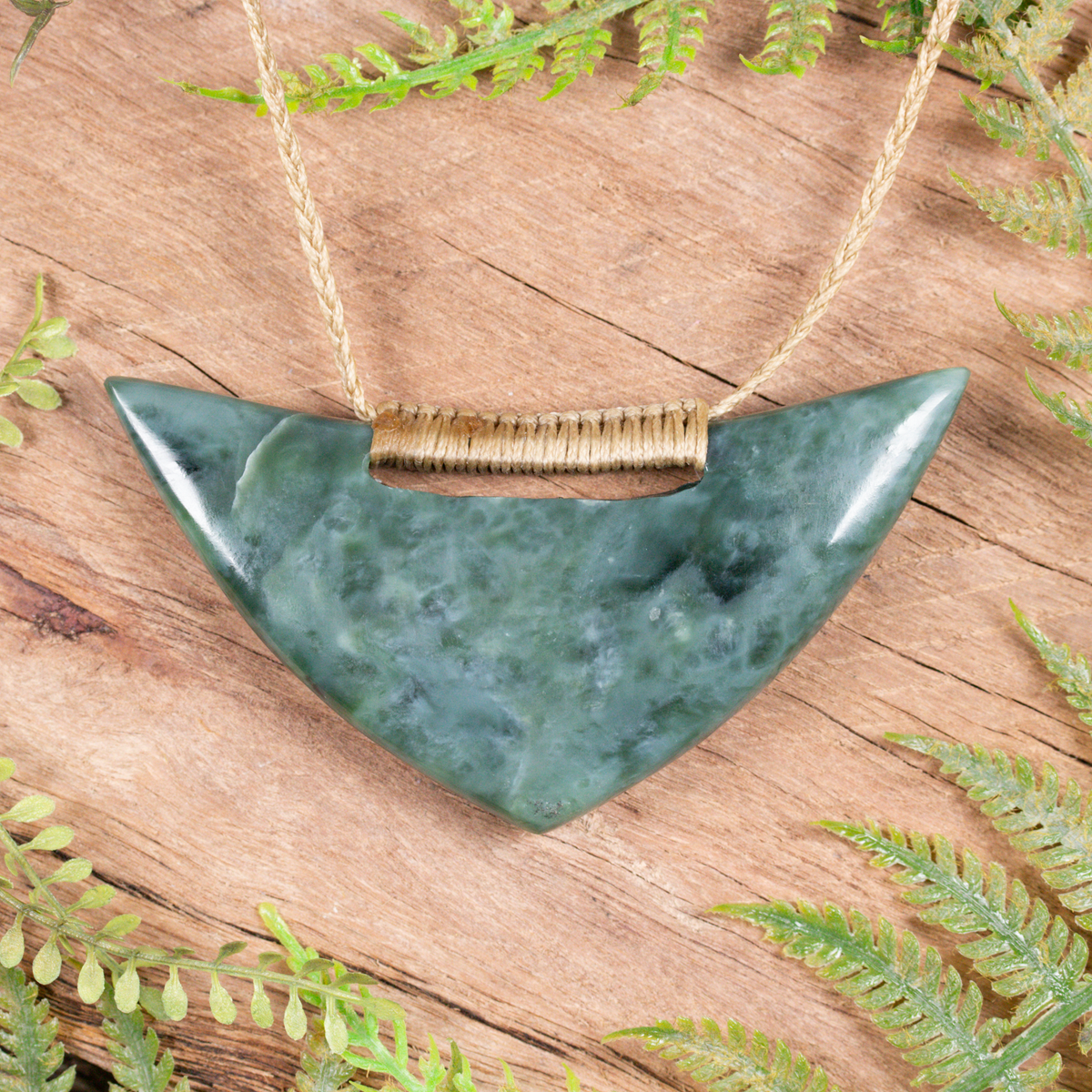 NZ Greenstone Large Kōuma Breastplate Pendant Inanga Pounamu