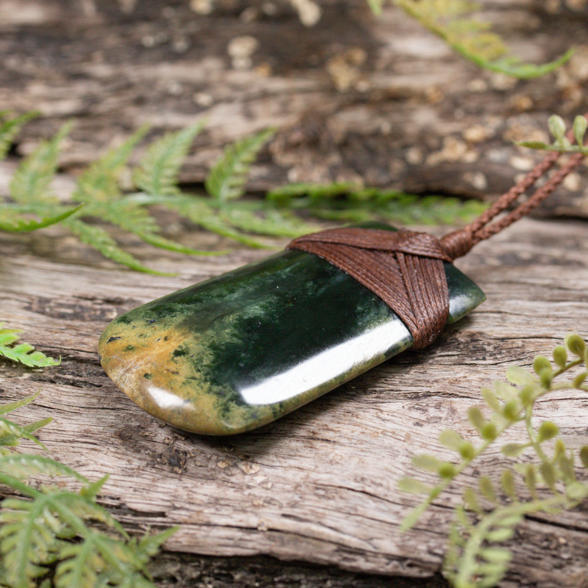 NZ Greenstone Medium Toki Pendant Flower Jade Pounamu