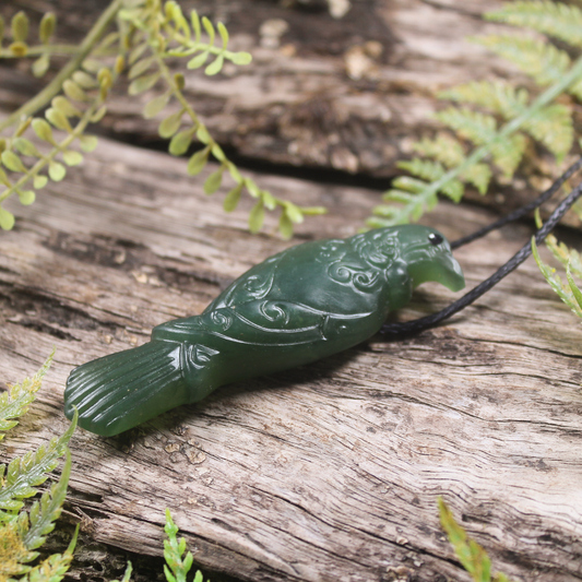 NZ Greenstone Medium Tūī Pendant Tangiwai Pounamu