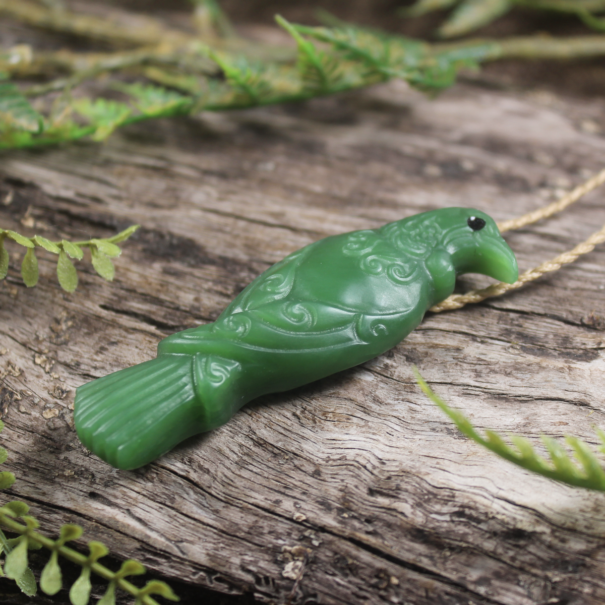 NZ Greenstone Medium Tūī Pendant Kahurangi Pounamu