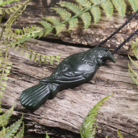 NZ Greenstone Large Tūī Pendant Kawakawa Pounamu
