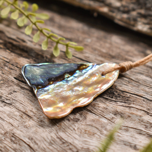 Pāua Shell Small Freeform Pendant