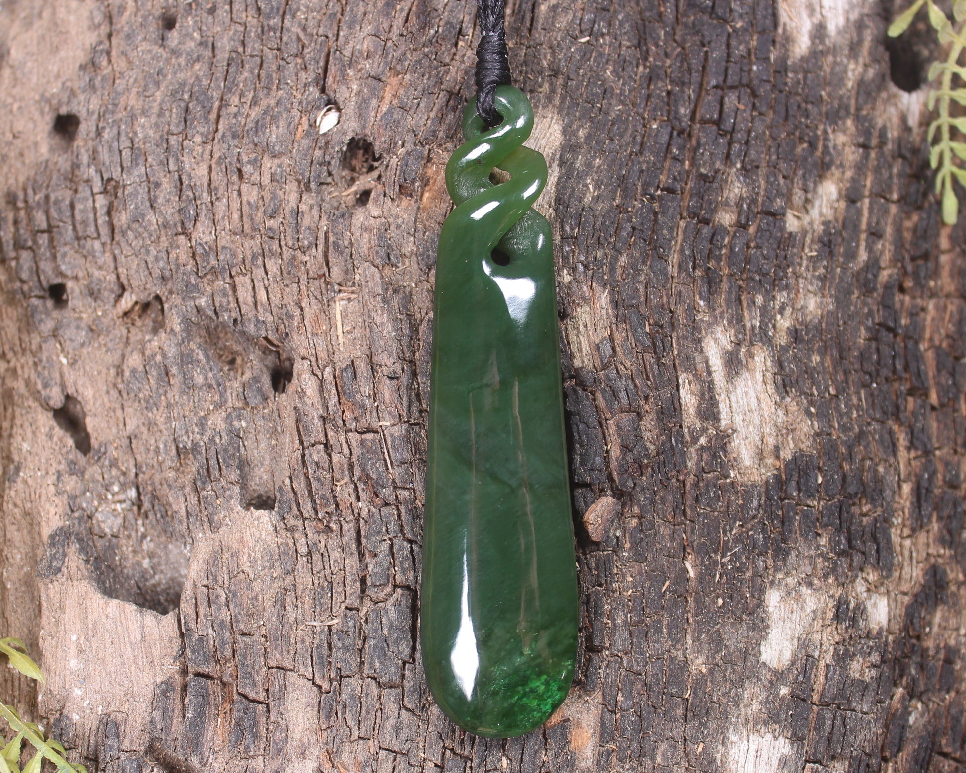 Kawakawa Pounamu Roimata Pendant - NZ Greenstone