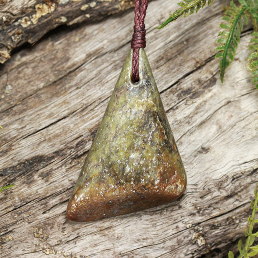 NZ Greenstone Small Freeform Toki Pendant (BN471) Totoweka Pounamu