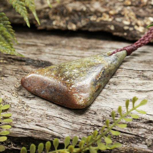 NZ Greenstone Small Freeform Toki Pendant (BN471) Totoweka Pounamu