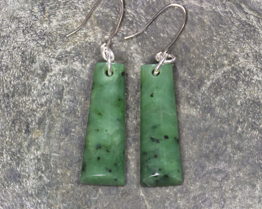 Toki Earrings carved from Hapopo Pounamu - NZ Greenstone