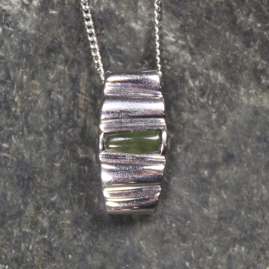 Hapopo Pounamu pendant set in Sterling Silver - NZ Greenstone