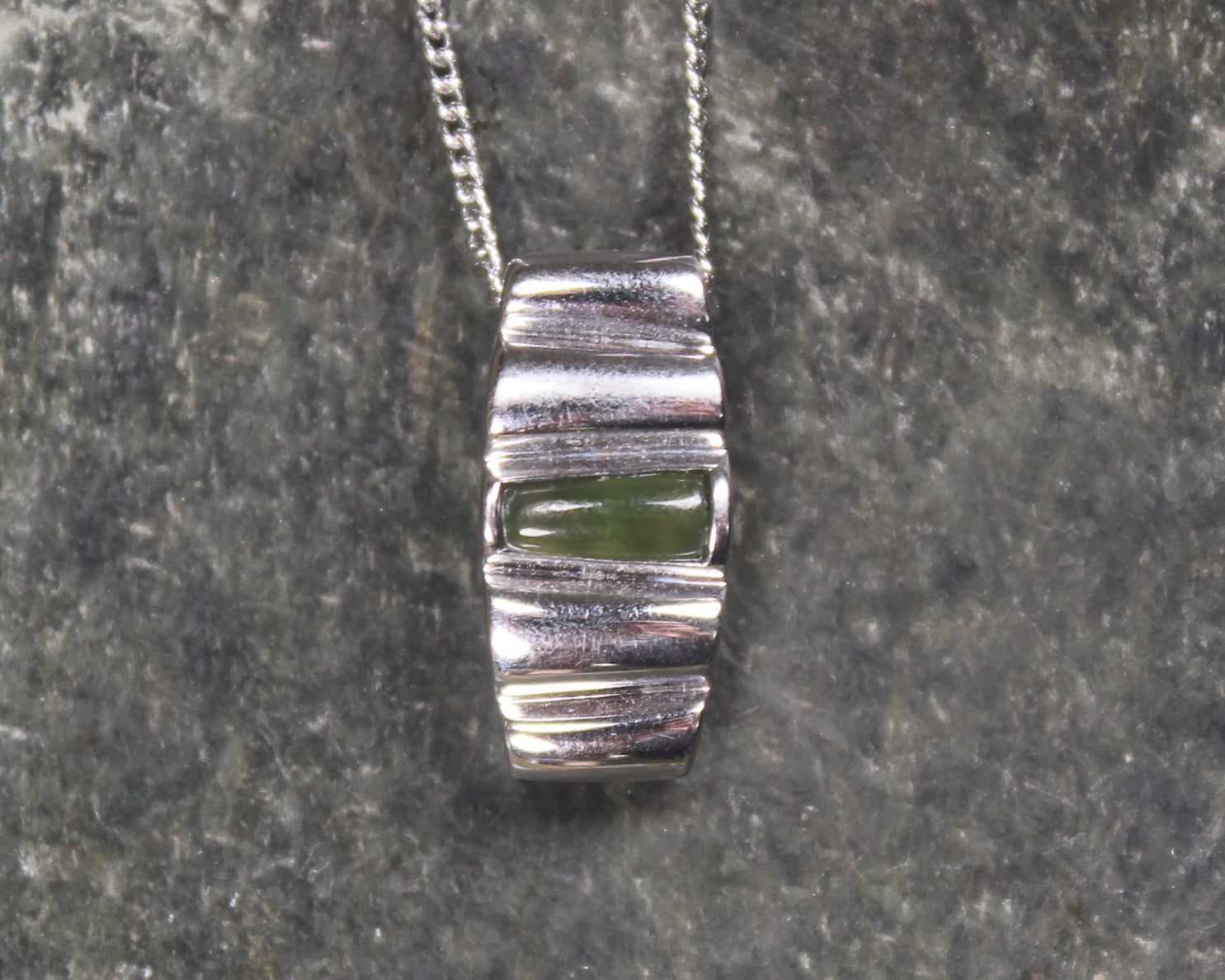 Hapopo Pounamu pendant set in Sterling Silver - NZ Greenstone