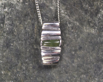 Hapopo Pounamu pendant set in Sterling Silver - NZ Greenstone