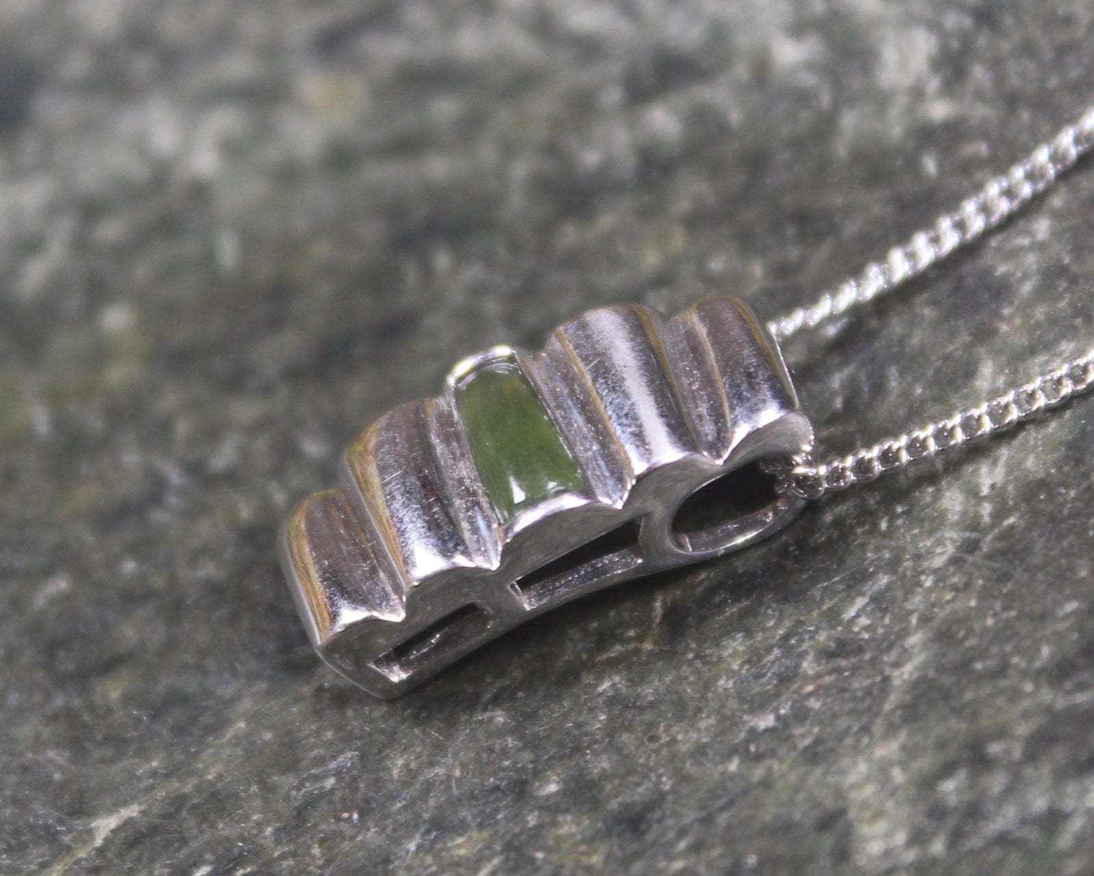 Hapopo Pounamu pendant set in Sterling Silver - NZ Greenstone
