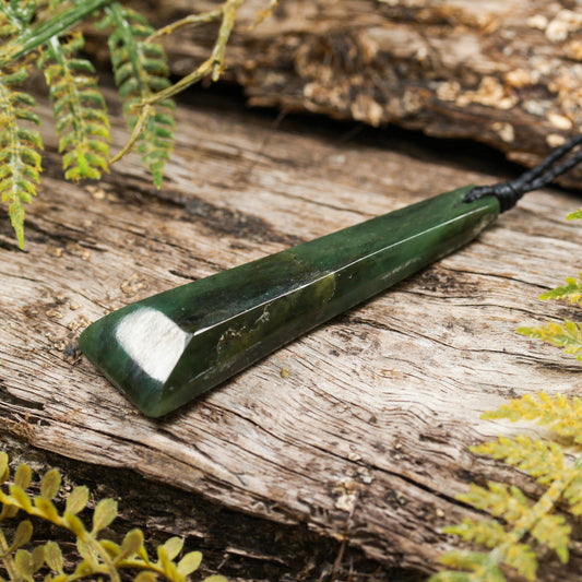 NZ Greenstone Medium Freeform Toki Pendant (BN501) Kawakawa Pounamu