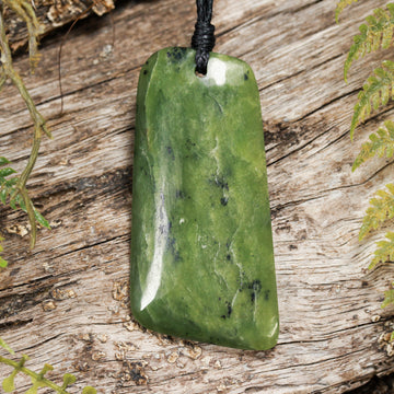 NZ Greenstone Small Freeform Toki Pendant (BT427) Hapopo Pounamu