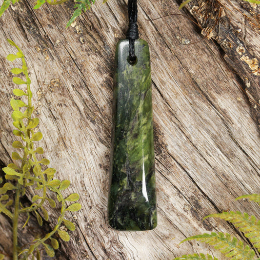NZ Greenstone Medium Freeform Toki Pendant (BT419) Douglas Creek Pounamu