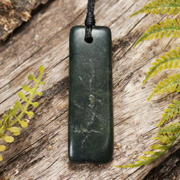 NZ Greenstone Small Freeform Toki Pendant (BN465) Kawakawa Pounamu