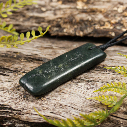 NZ Greenstone Small Freeform Toki Pendant (BN465) Kawakawa Pounamu