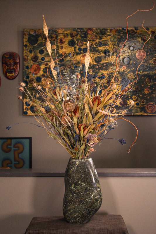 NZ Serpentine Vase (CB248)