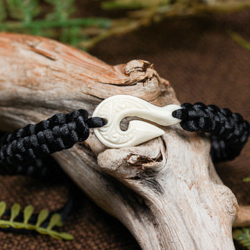 Bone Adjustable Cord Matau Bracelet (BN506)