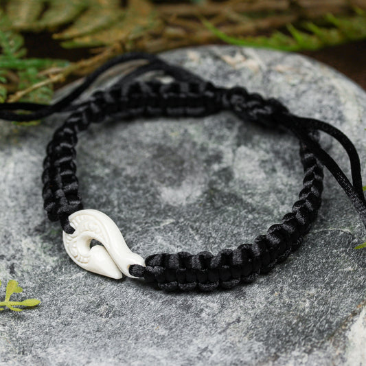 Bone Adjustable Cord Matau Bracelet (BN506)