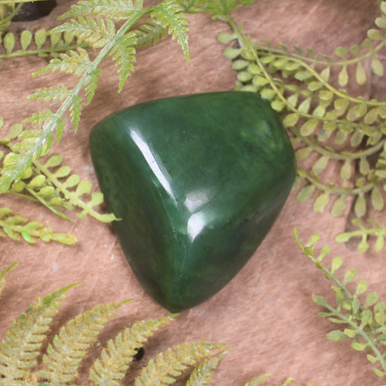 Freeform Touchstone sculpture Kawakawa pounamu - NZ Greenstone