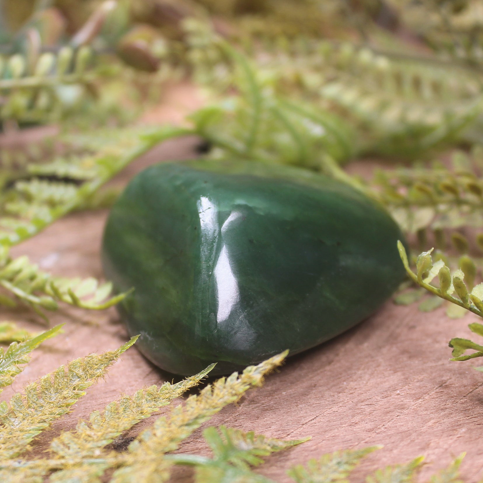 Freeform Touchstone sculpture Kawakawa pounamu - NZ Greenstone