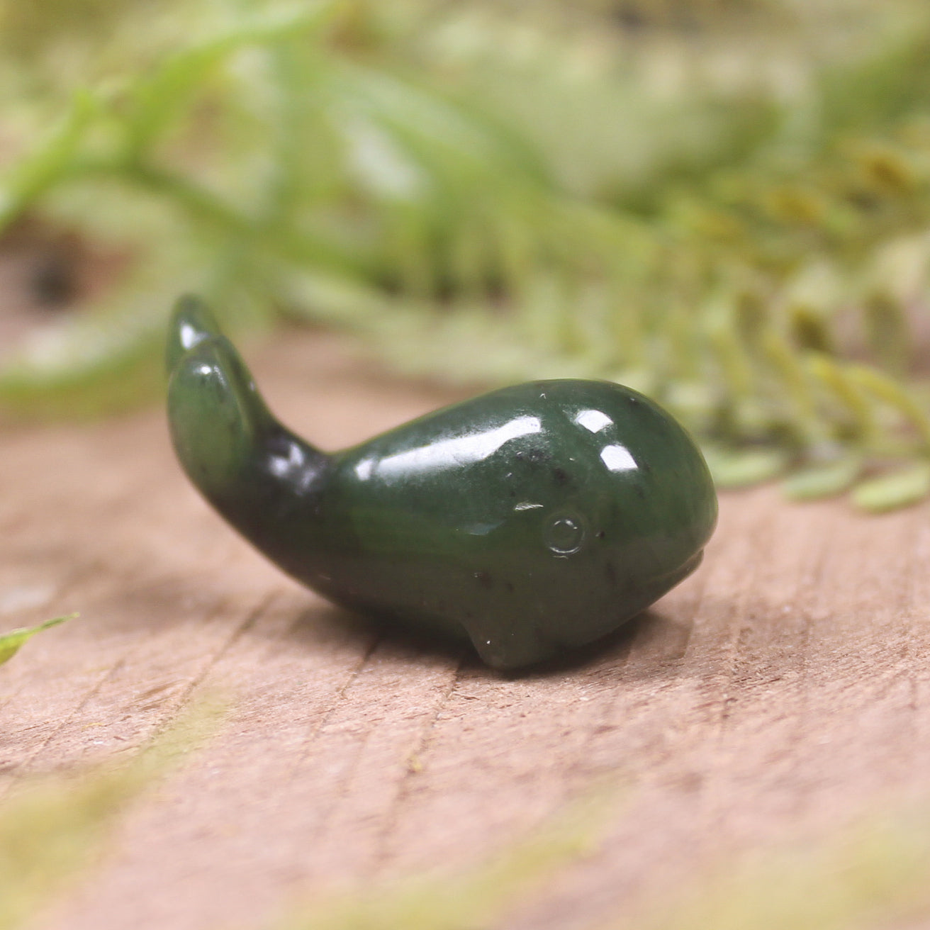 Kawakawa pounamu Whale Sculpture