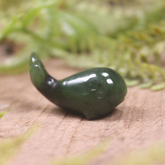 Kawakawa pounamu Whale Sculpture