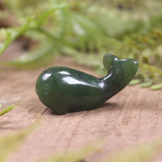 Kawakawa pounamu Whale Sculpture