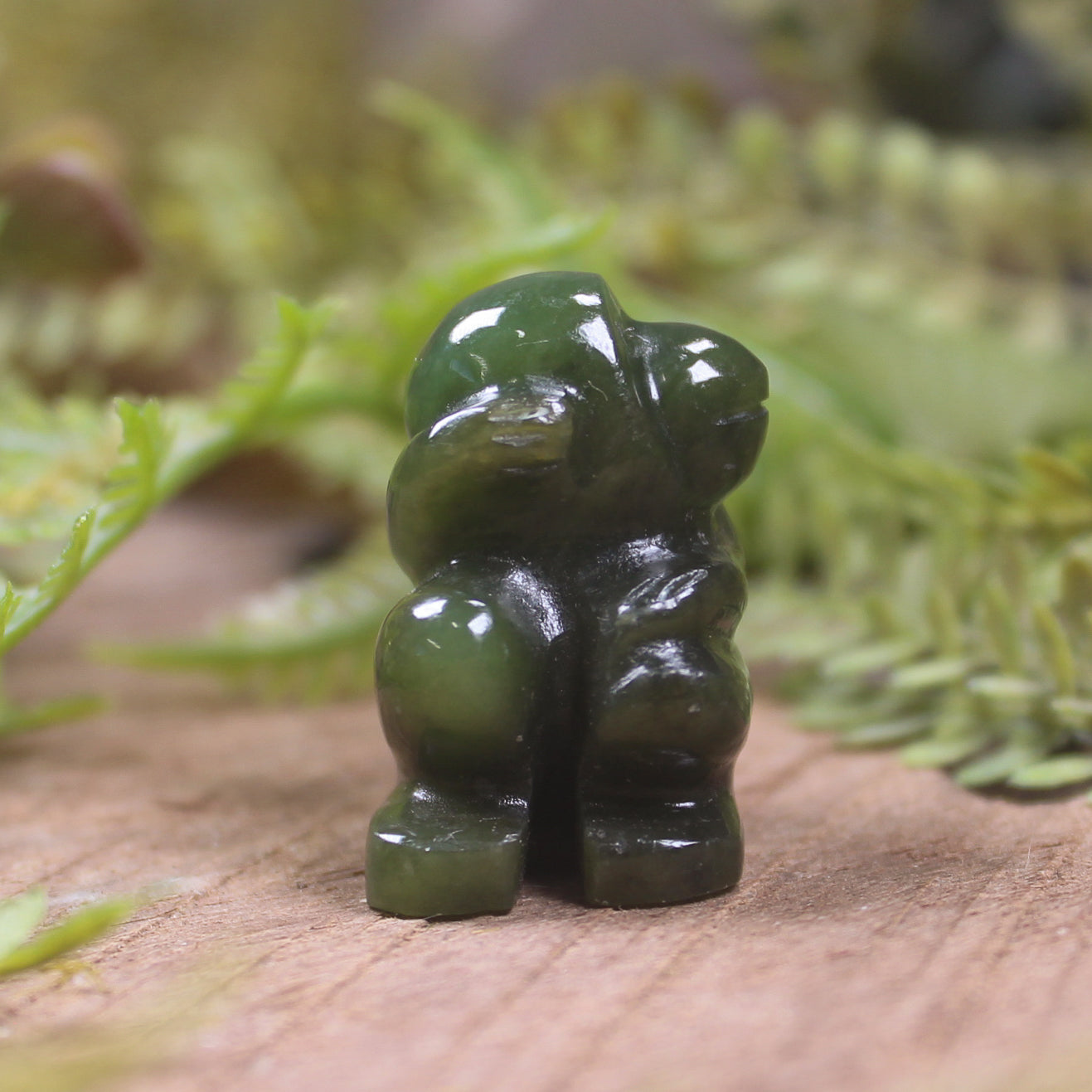 Kawakawa pounamu Monkey Sculpture