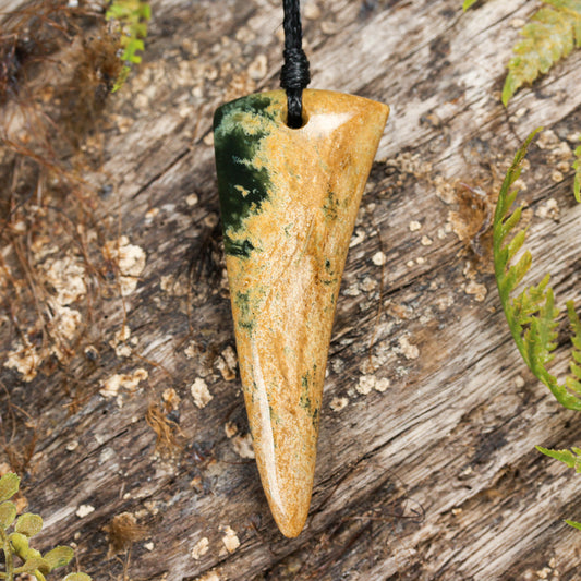 NZ Greenstone Medium Niho Taniwha Tooth Pendant (BT607) Flower Jade Pounamu