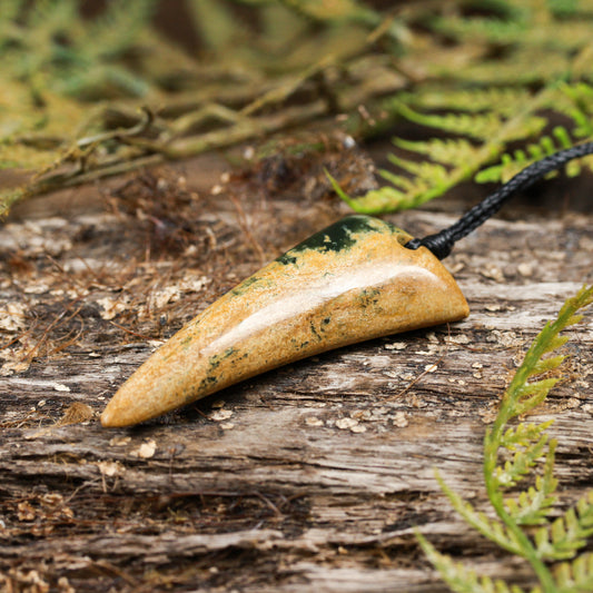 NZ Greenstone Medium Niho Taniwha Tooth Pendant (BT607) Flower Jade Pounamu