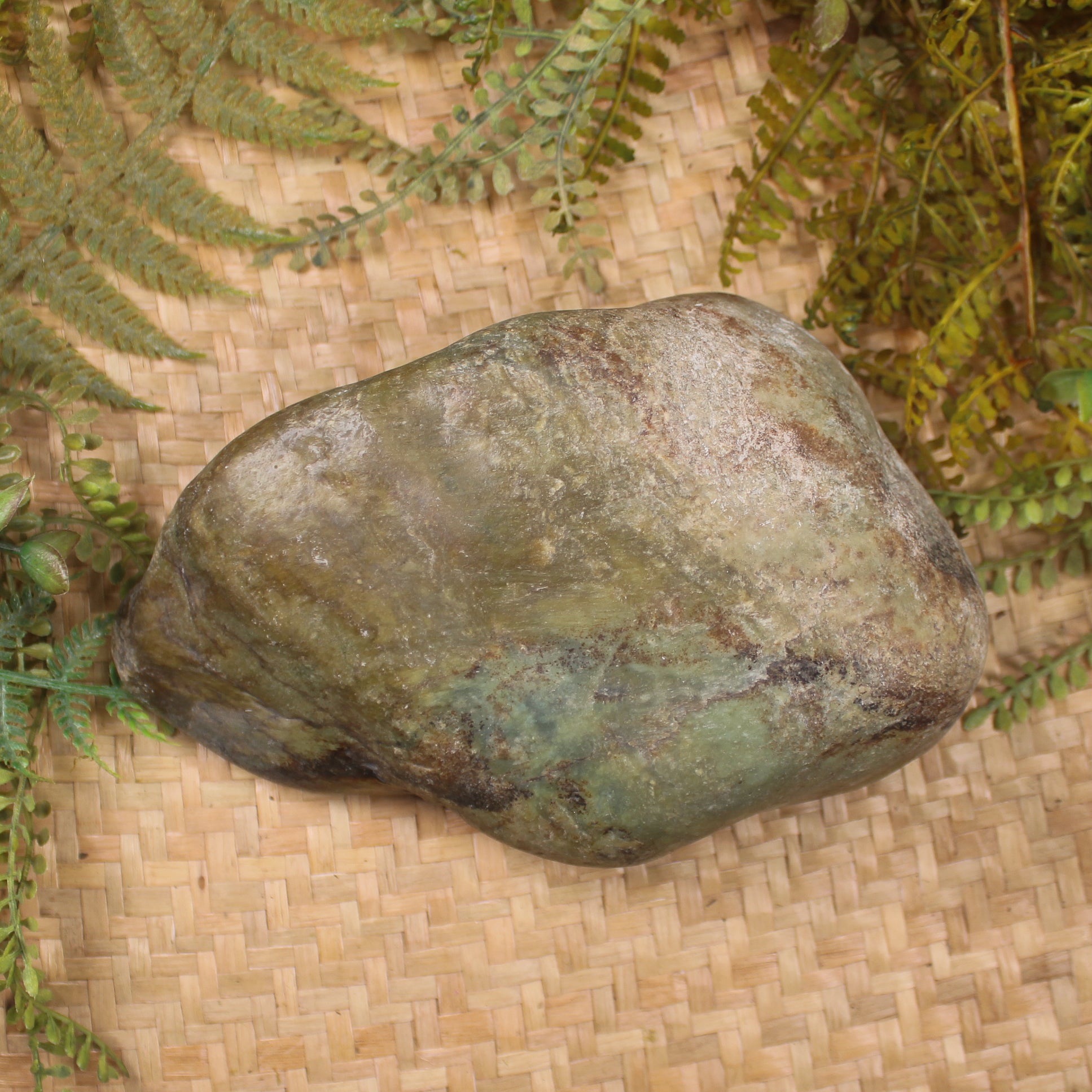Freeform Pounamu Sculpture - Flower Jade Pounamu - NZ Greenstone