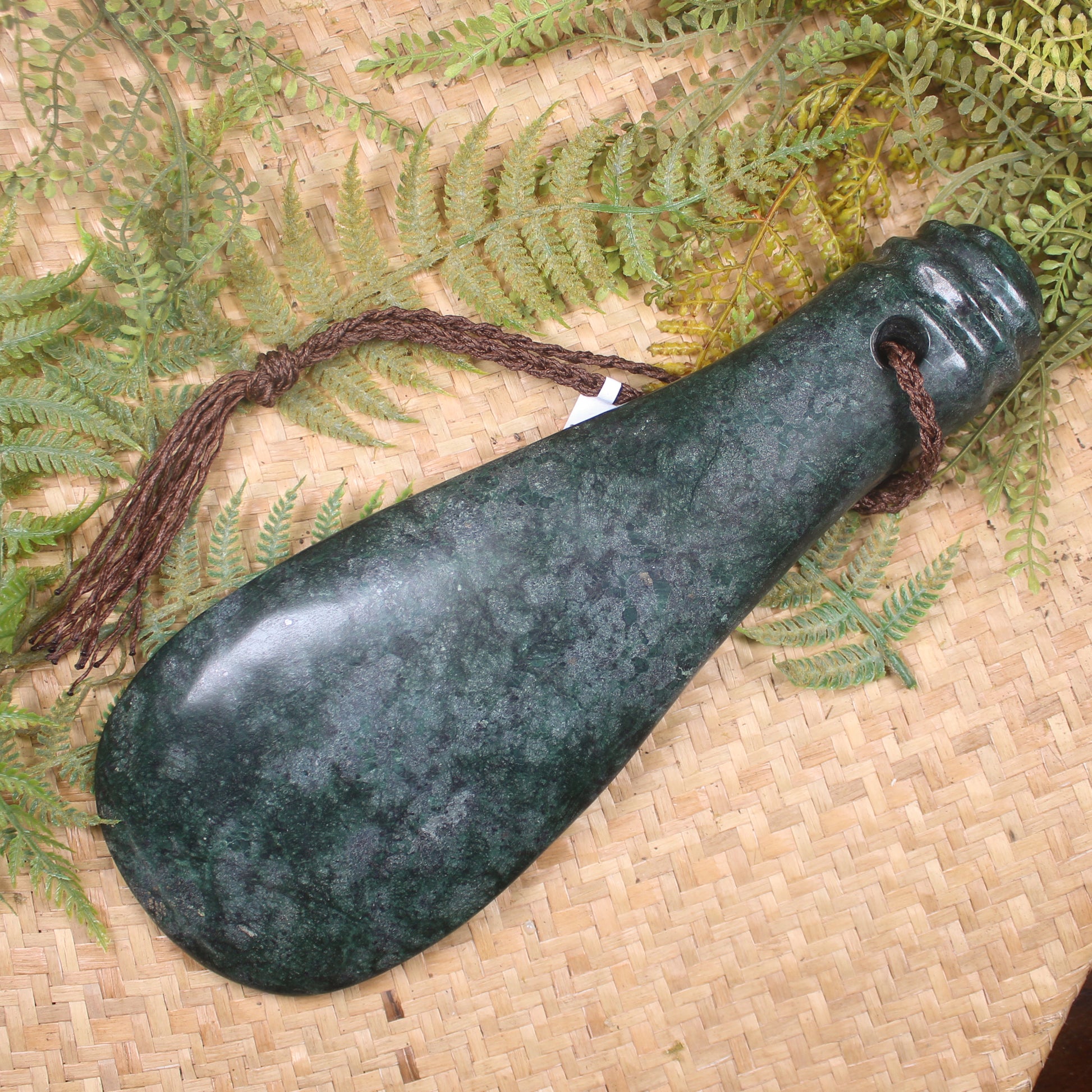 Mere carved from Serpentine Pounamu - NZ Greenstone