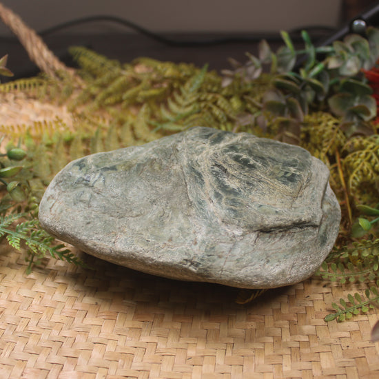 Freeform Kawakawa Pounamu Sculpture