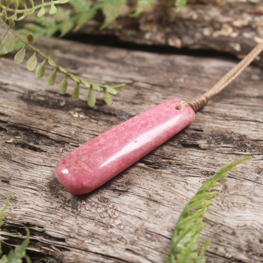 Rhodonite Small Freeform Roimata Pendant