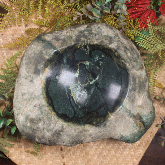 NZ Serpentine Bowl