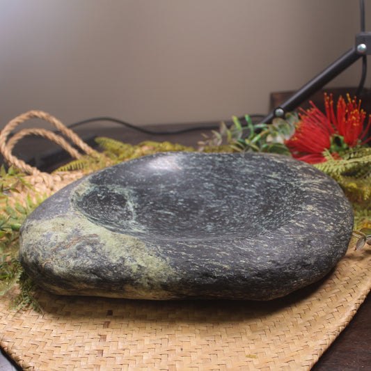 NZ Serpentine Bowl