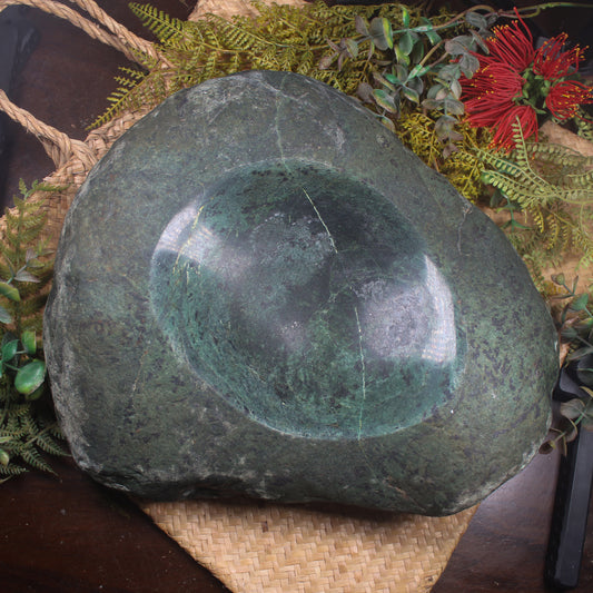 NZ Serpentine Bowl